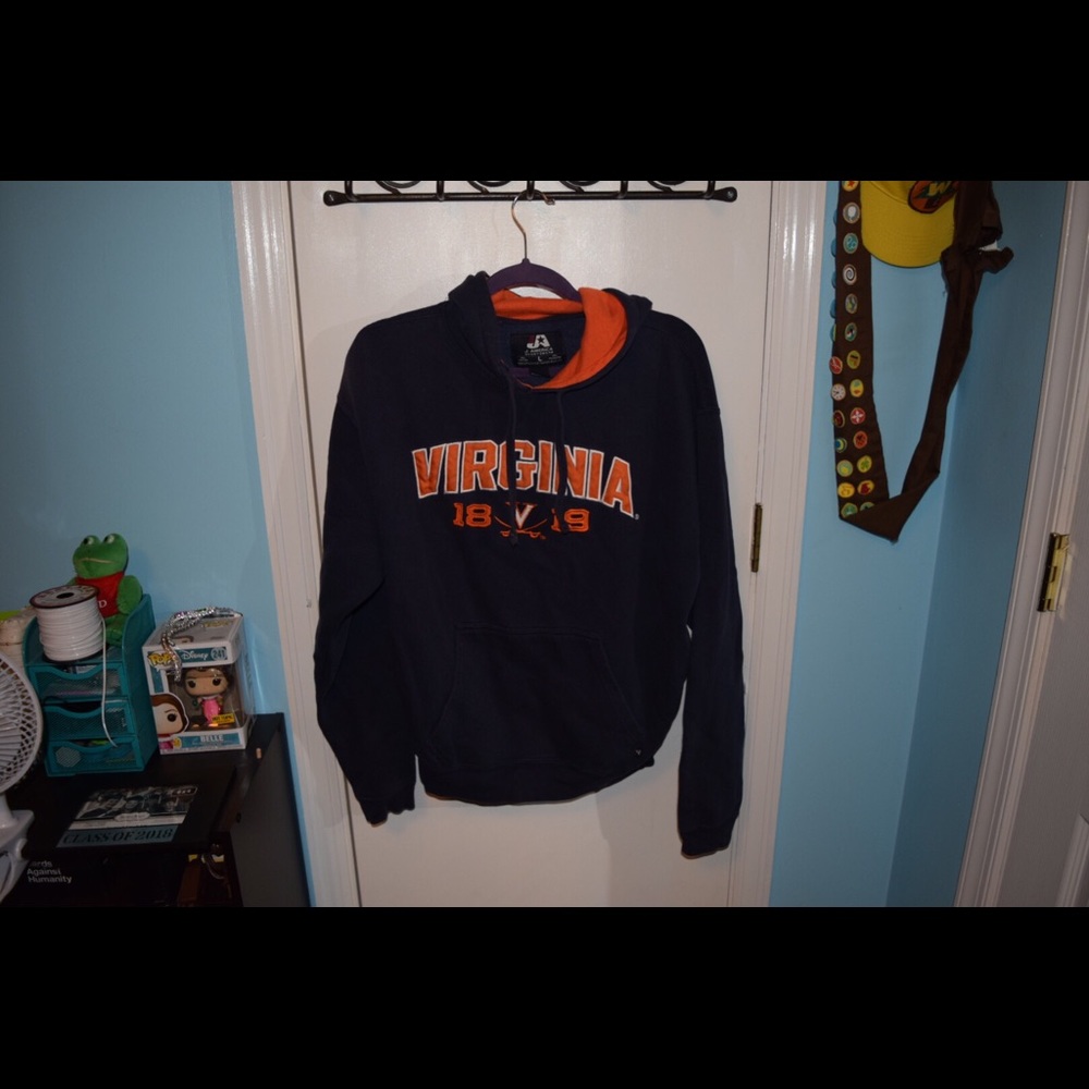 UVA sweatshirt